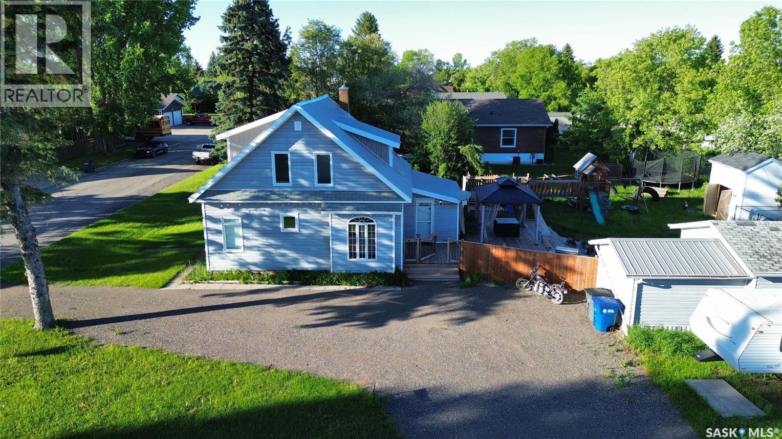 301 Pelly Street Property Photo 1