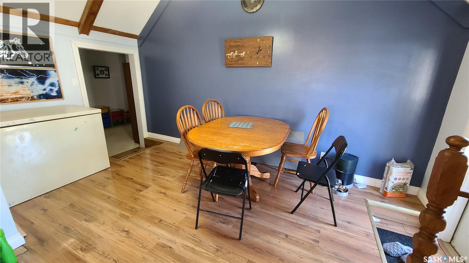 215 Mergens Street Property Photo 10