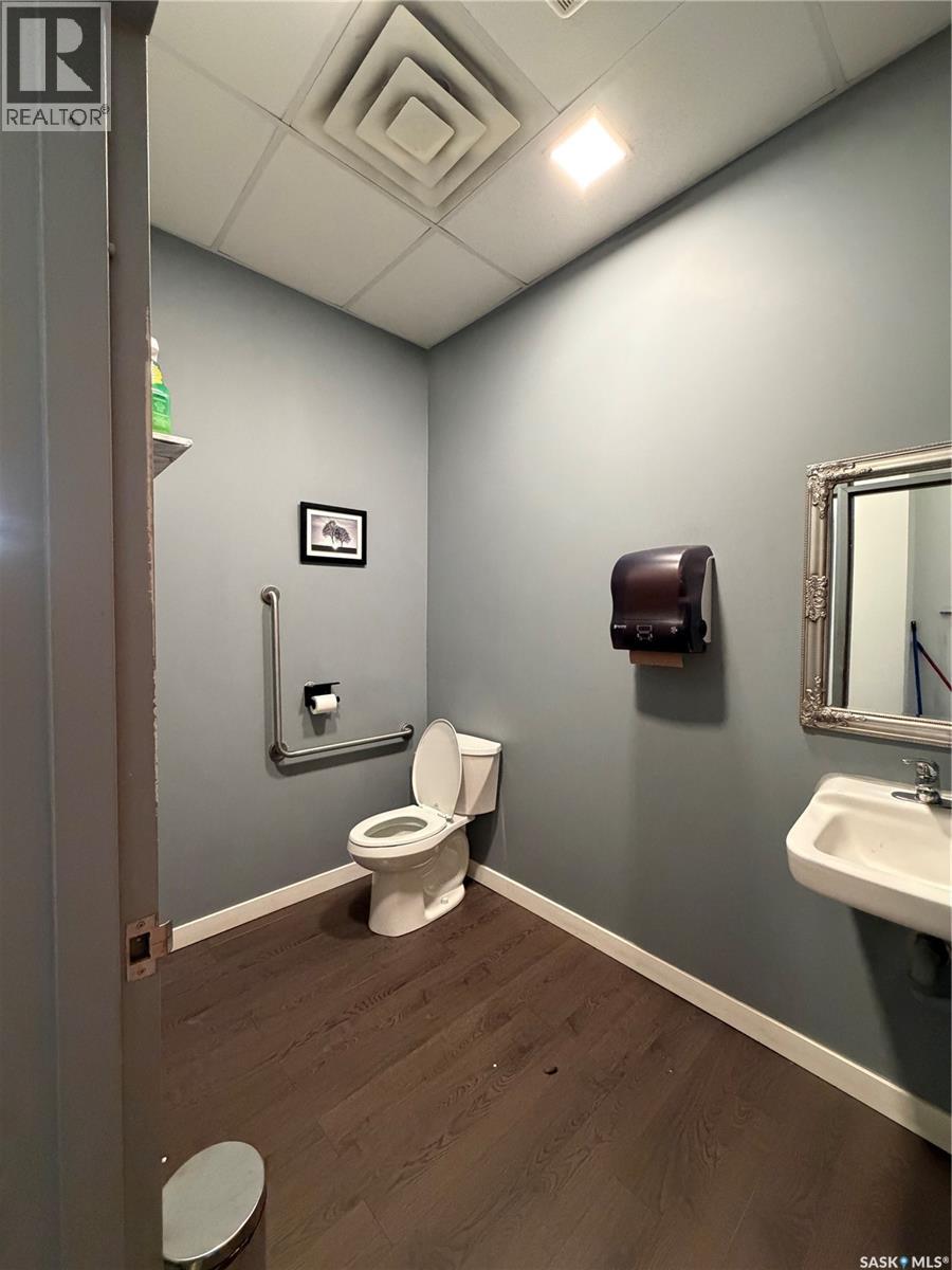 9 3000 Diefenbaker Drive Property Photo 13