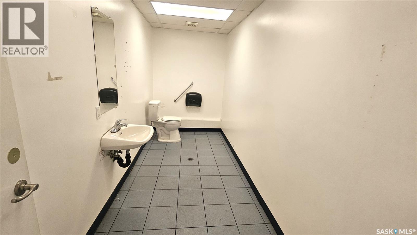 50 Manitoba Street E Property Photo 20