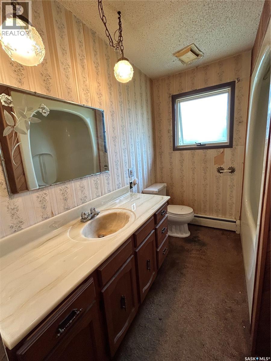 98 Main Street Property Photo 13
