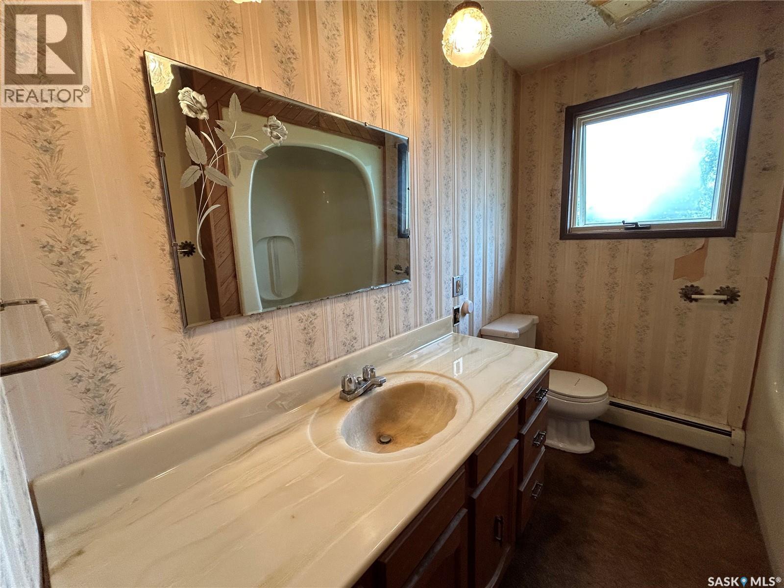 98 Main Street Property Photo 14