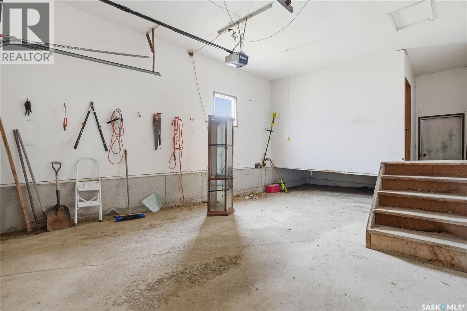 98 Main Street Property Photo 32