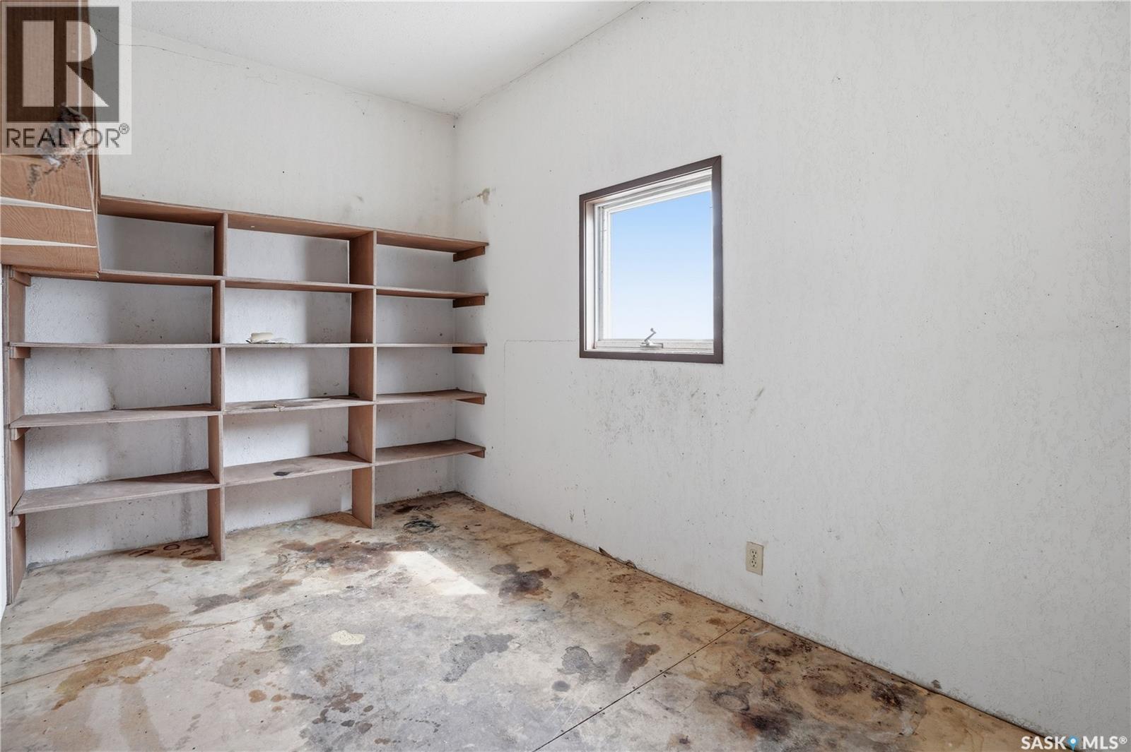 98 Main Street Property Photo 34