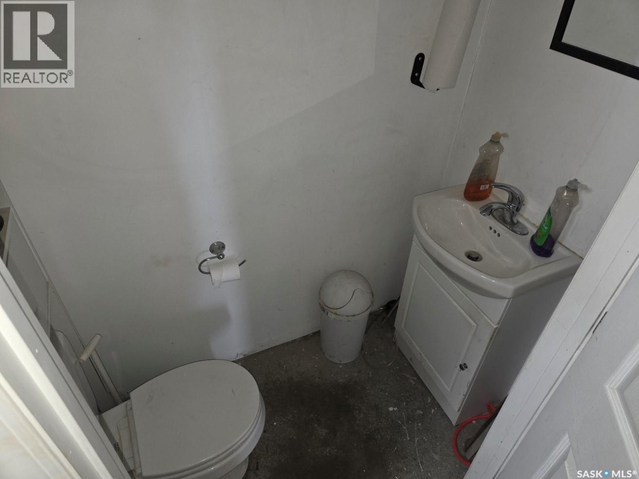 204 Railway Avenue S Property Photo 23