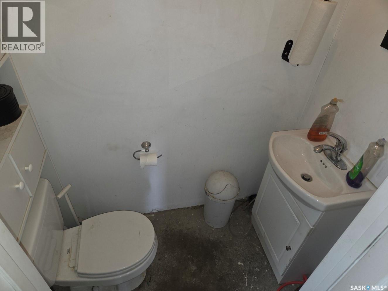 204 Railway Avenue S Property Photo 24