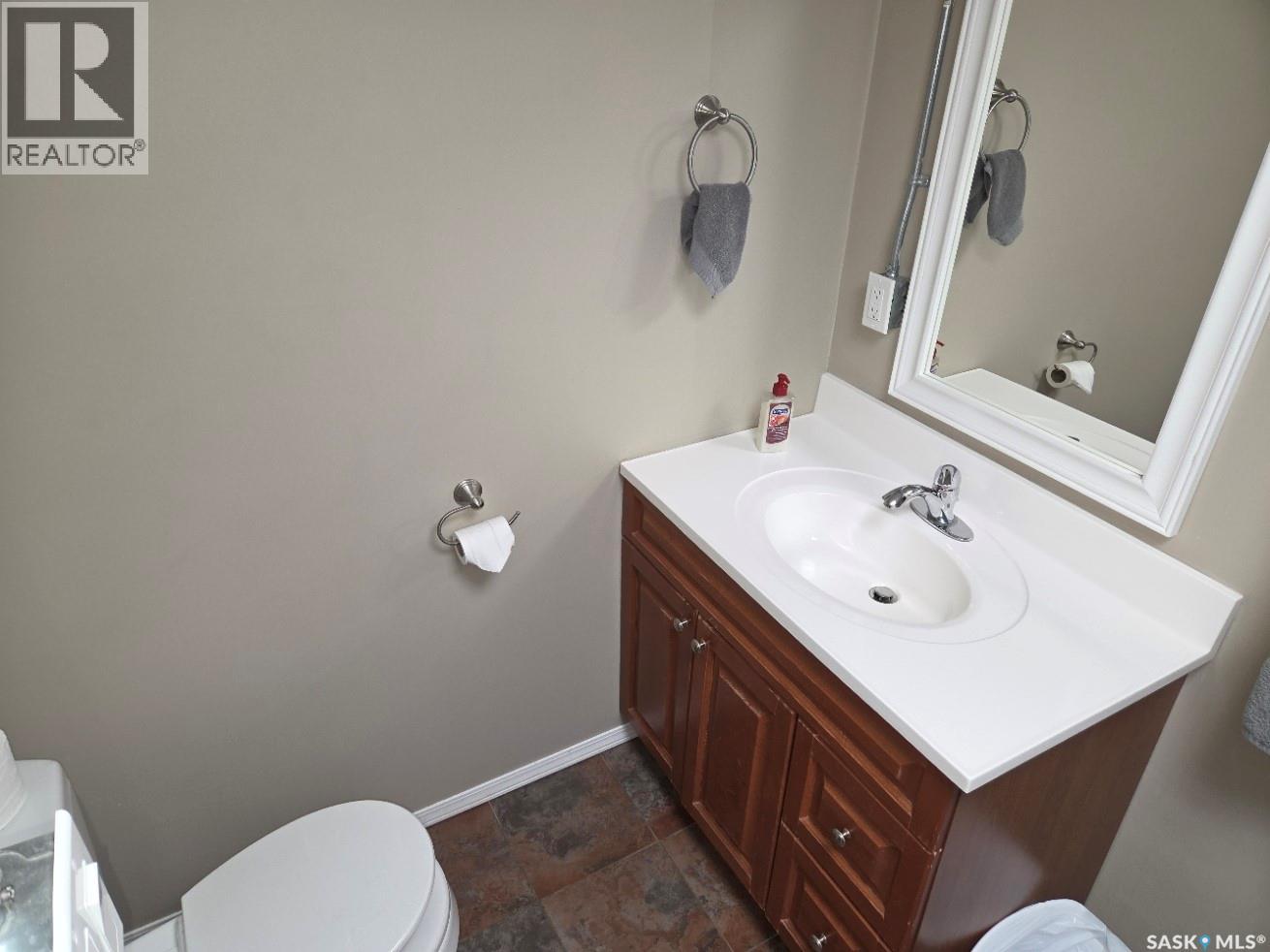 204 Railway Avenue S Property Photo 31