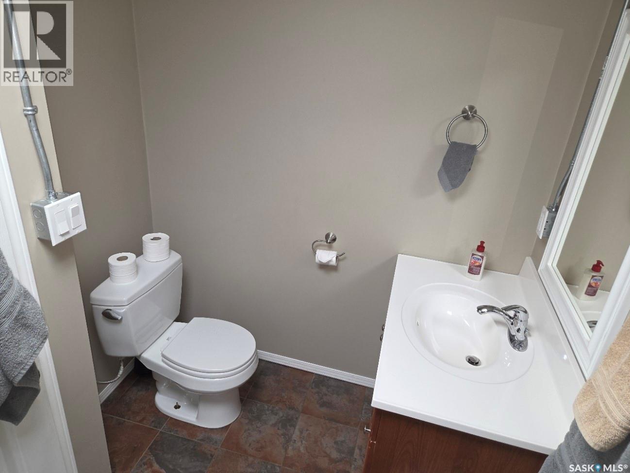 204 Railway Avenue S Property Photo 33