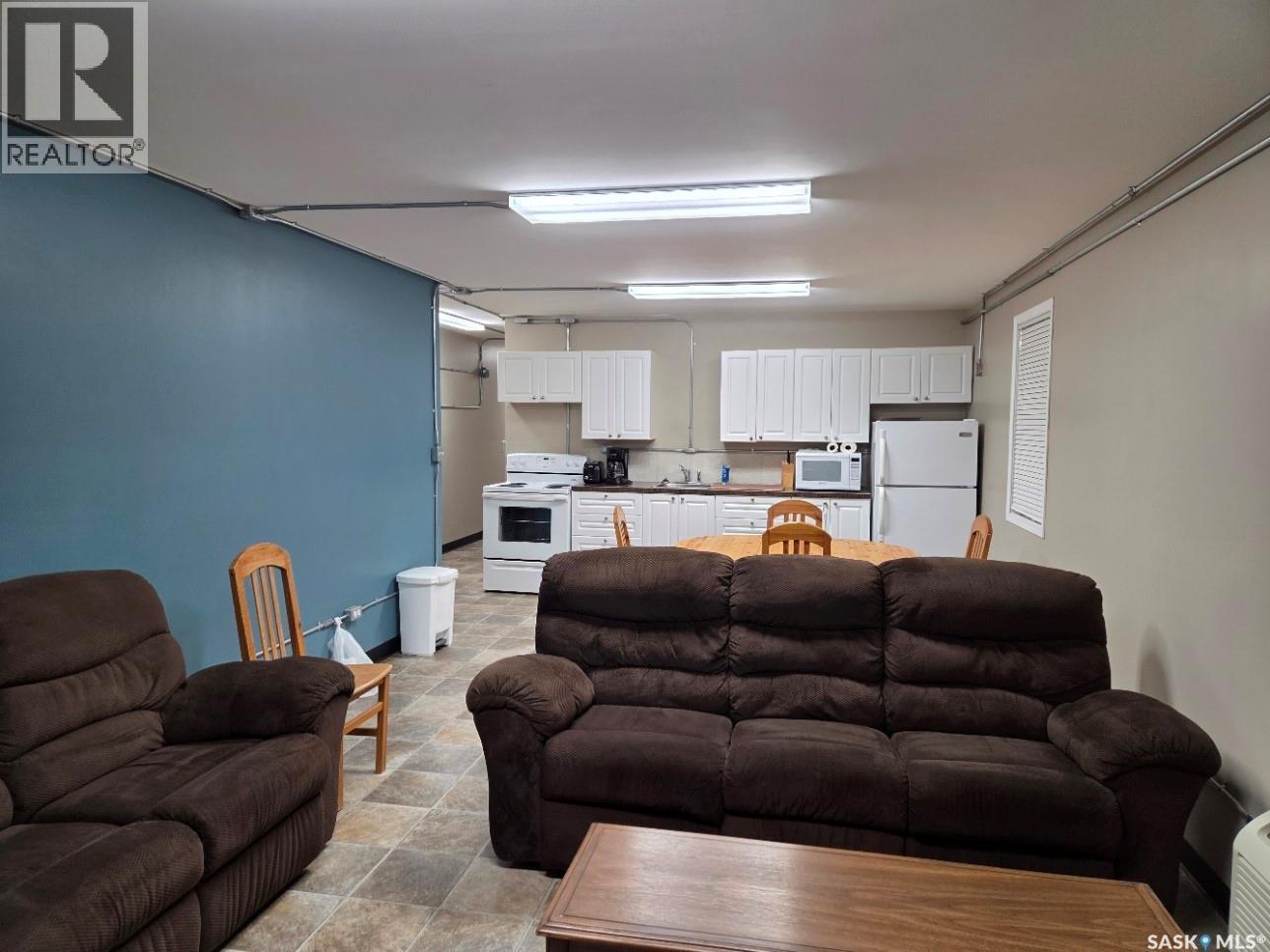 204 Railway Avenue S Property Photo 43