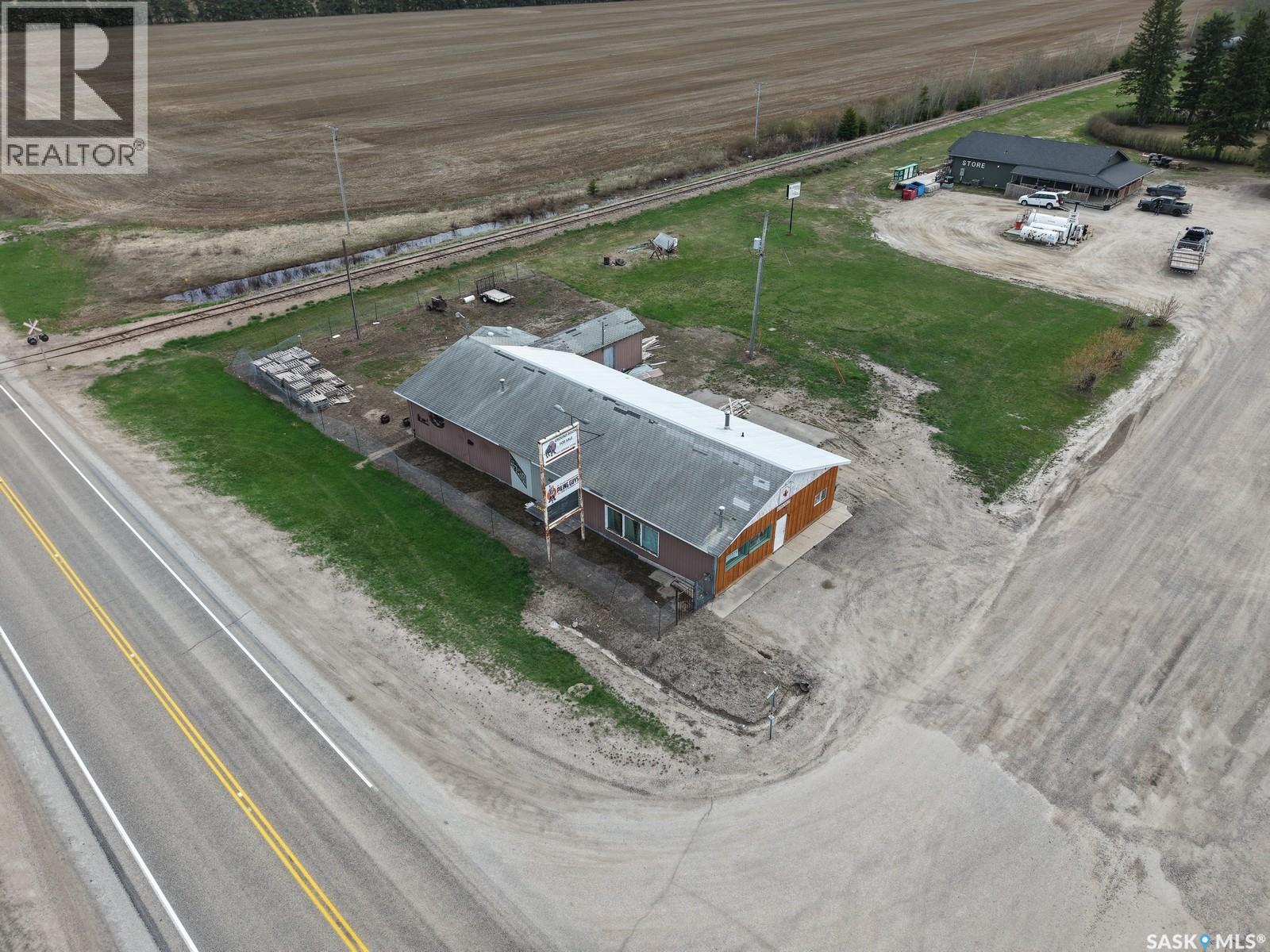 100 Railway Avenue Property Photo 7