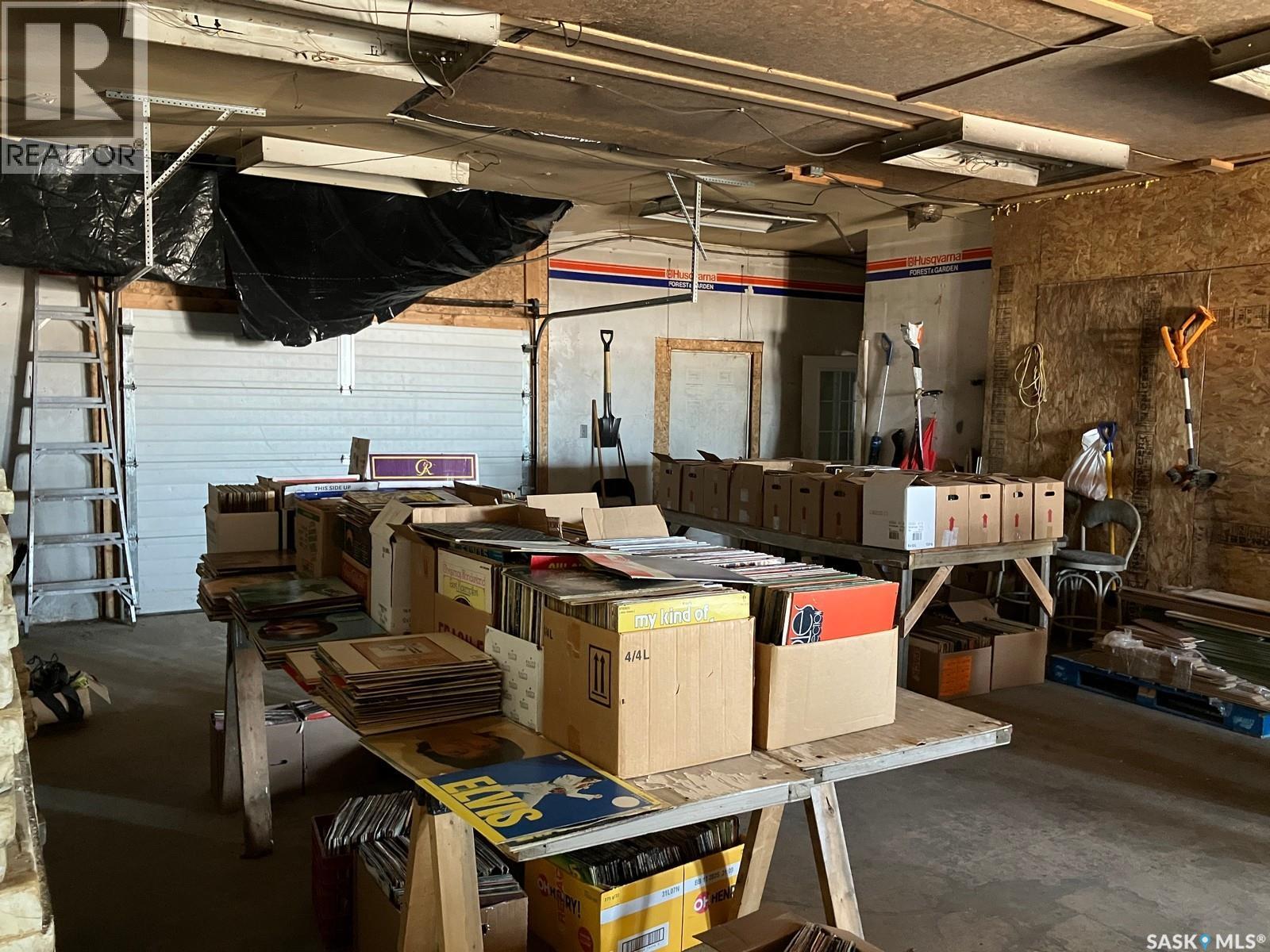 100 Railway Avenue Property Photo 15