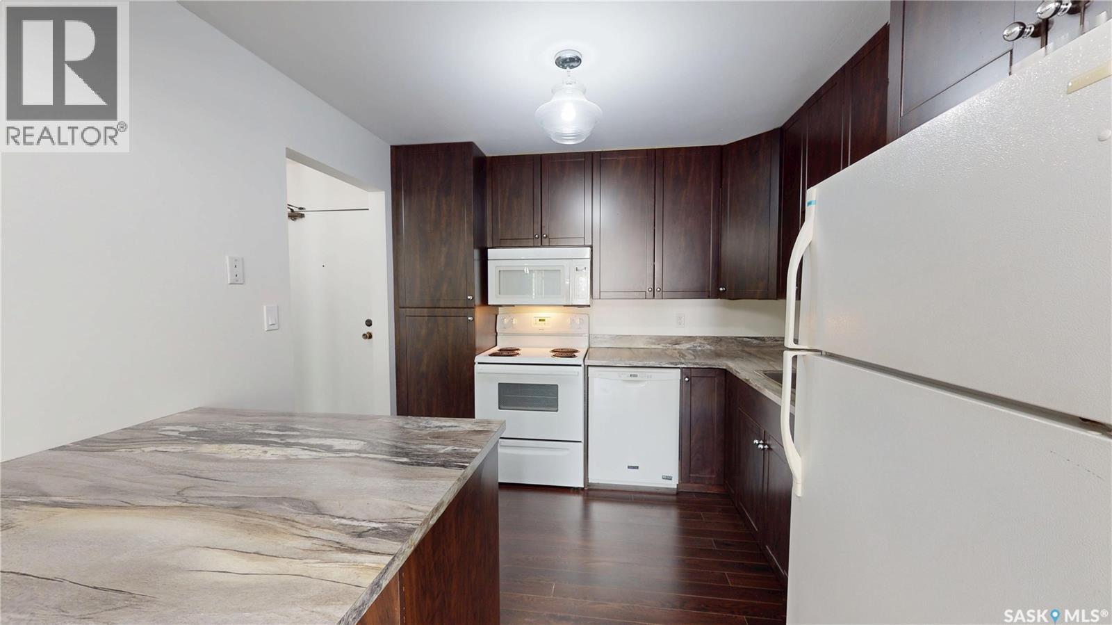 203 921 Main Street Property Photo 5