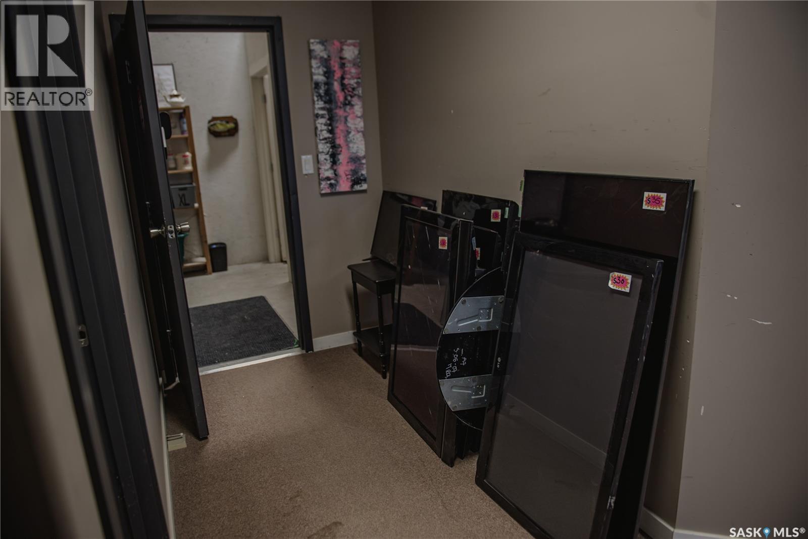 90 4019 Aronec Avenue Property Photo 5