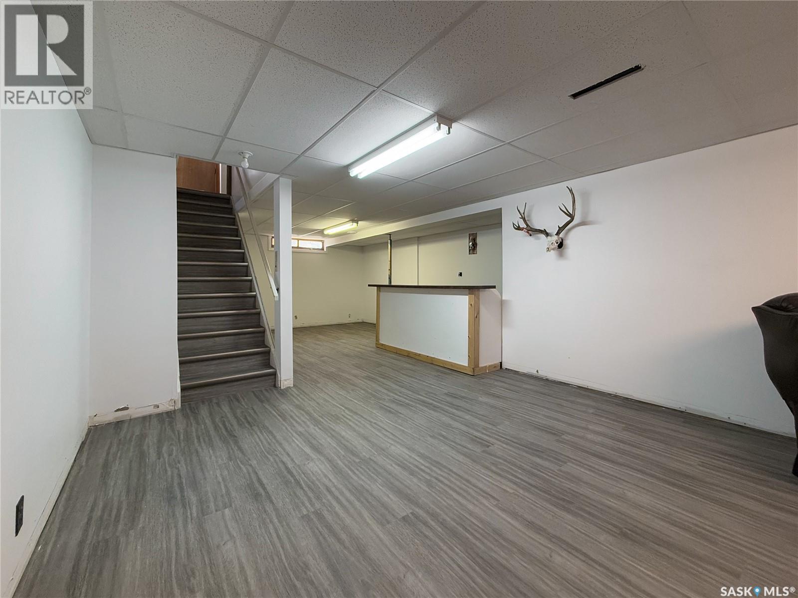 208 1st Street E Property Photo 33
