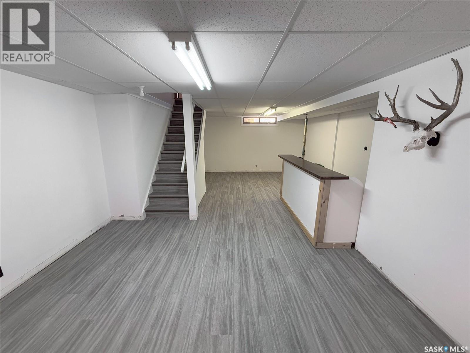 208 1st Street E Property Photo 34