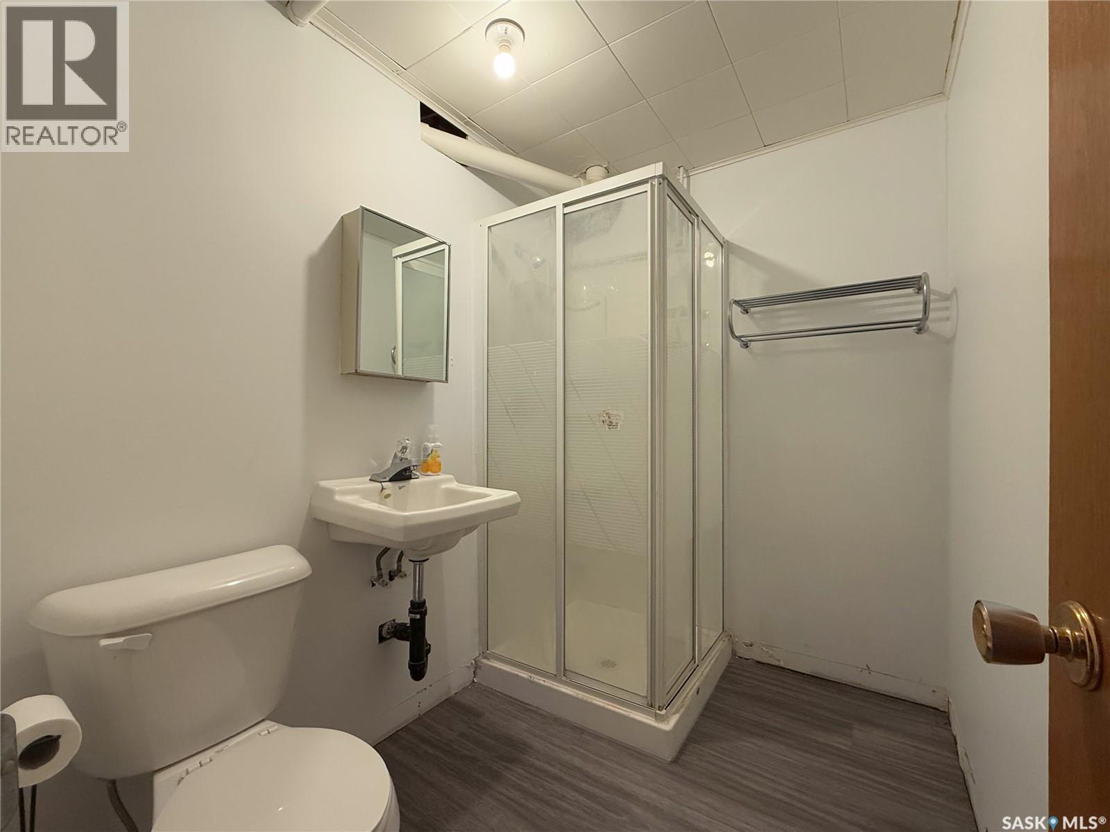 208 1st Street E Property Photo 42