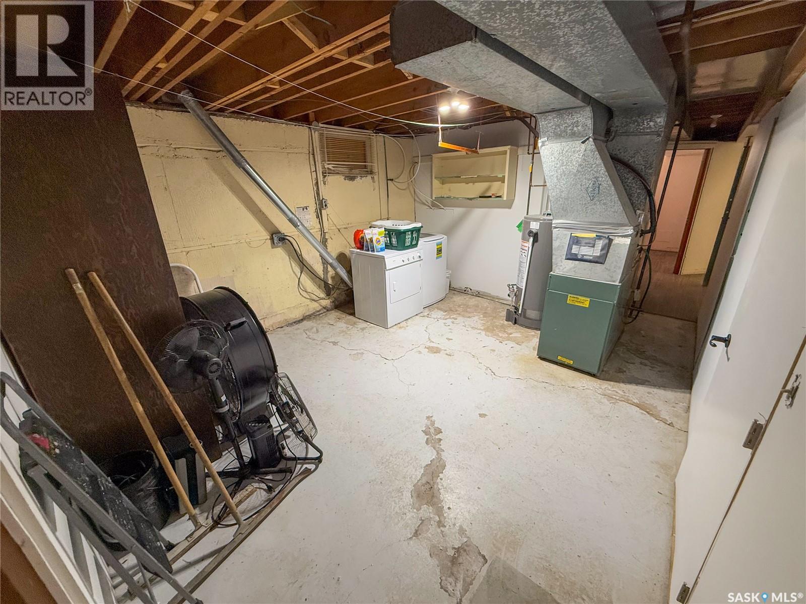 208 1st Street E Property Photo 44