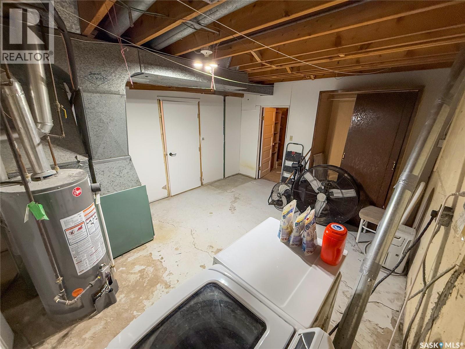 208 1st Street E Property Photo 45