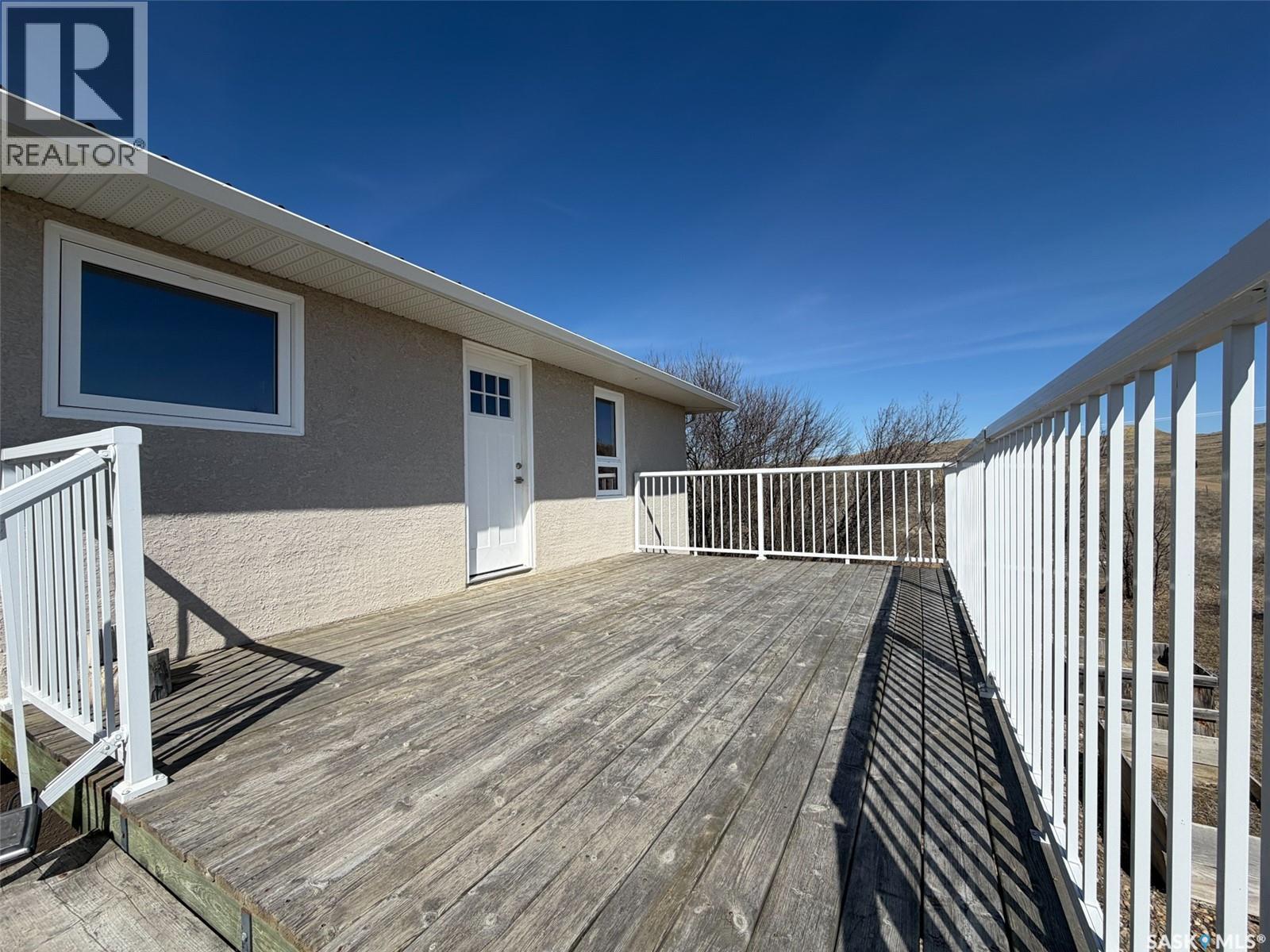 Eastend Wills Acreage Property Photo 3