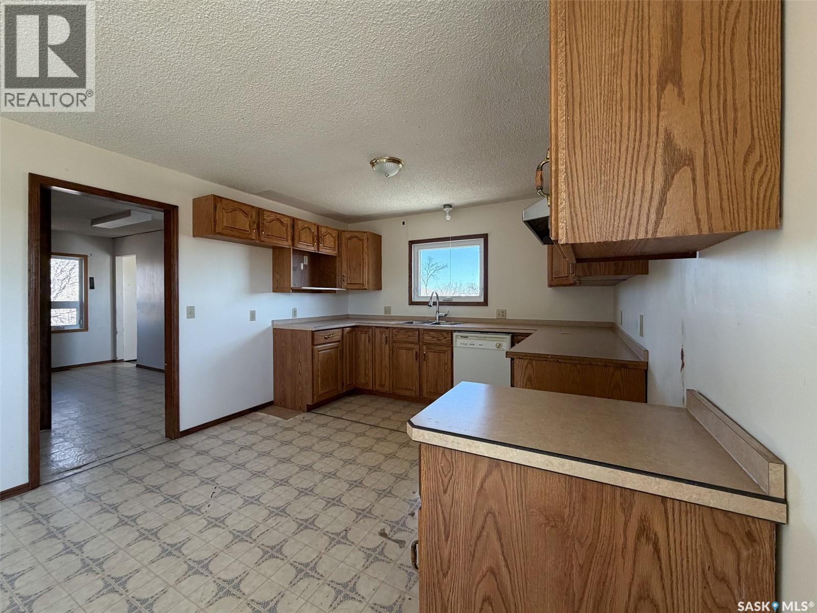 Eastend Wills Acreage Property Photo 8