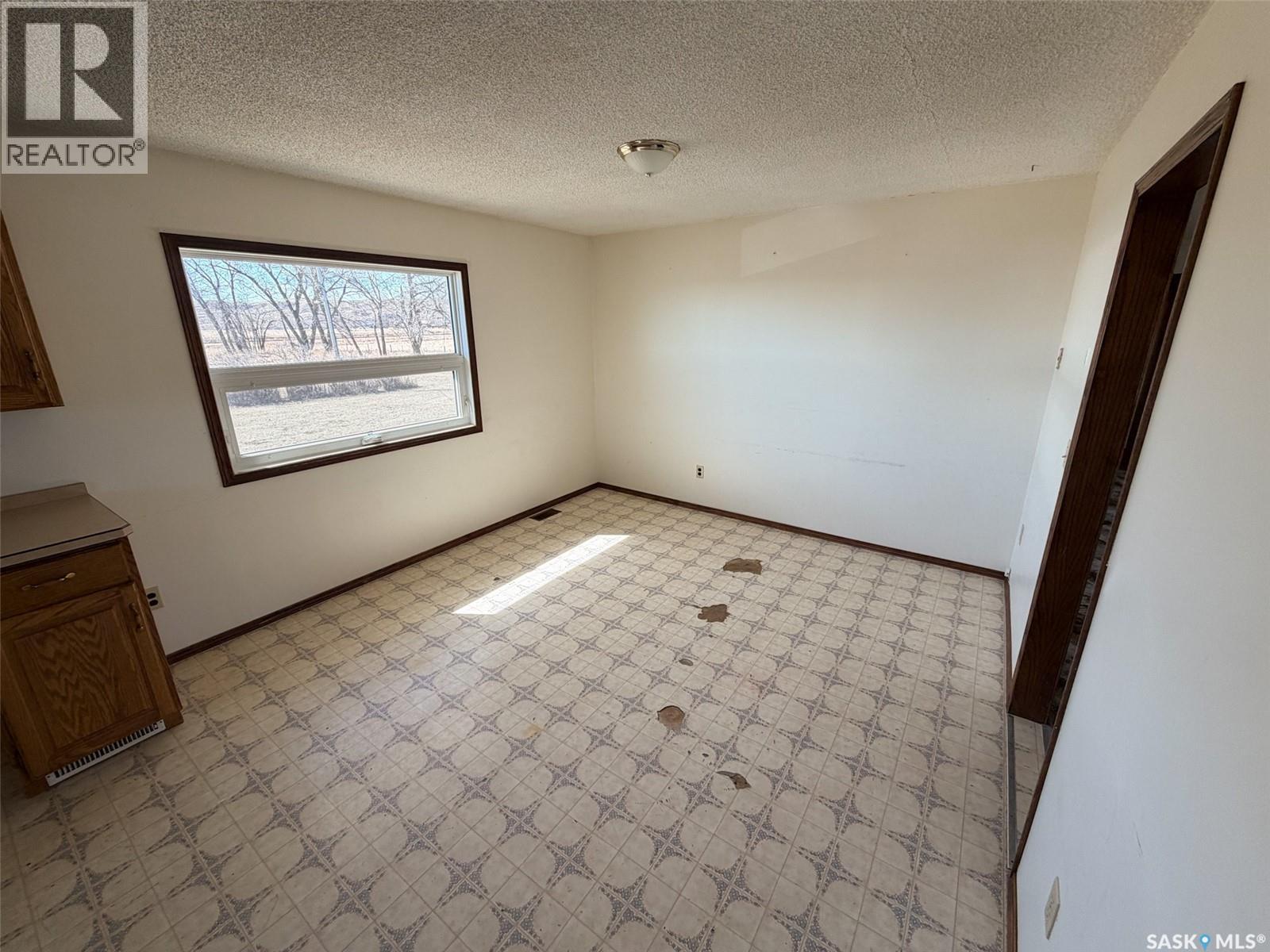 Eastend Wills Acreage Property Photo 11