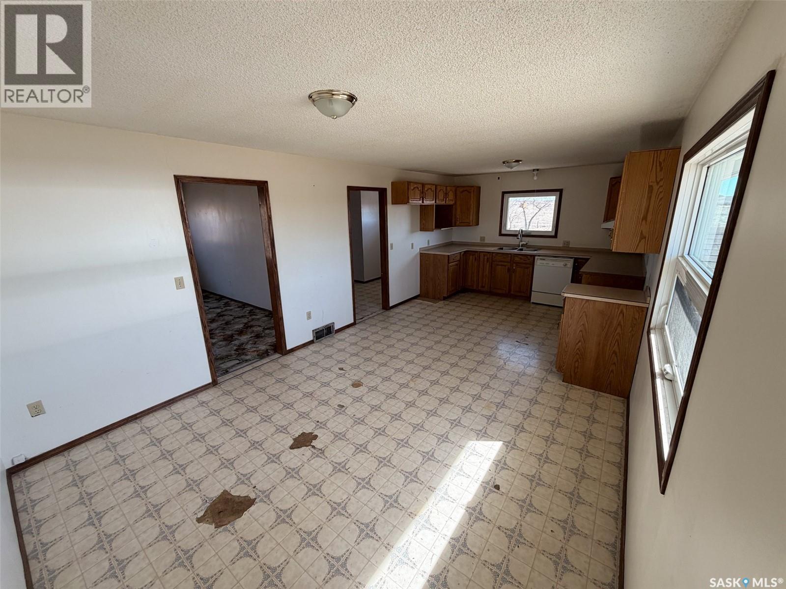 Eastend Wills Acreage Property Photo 12