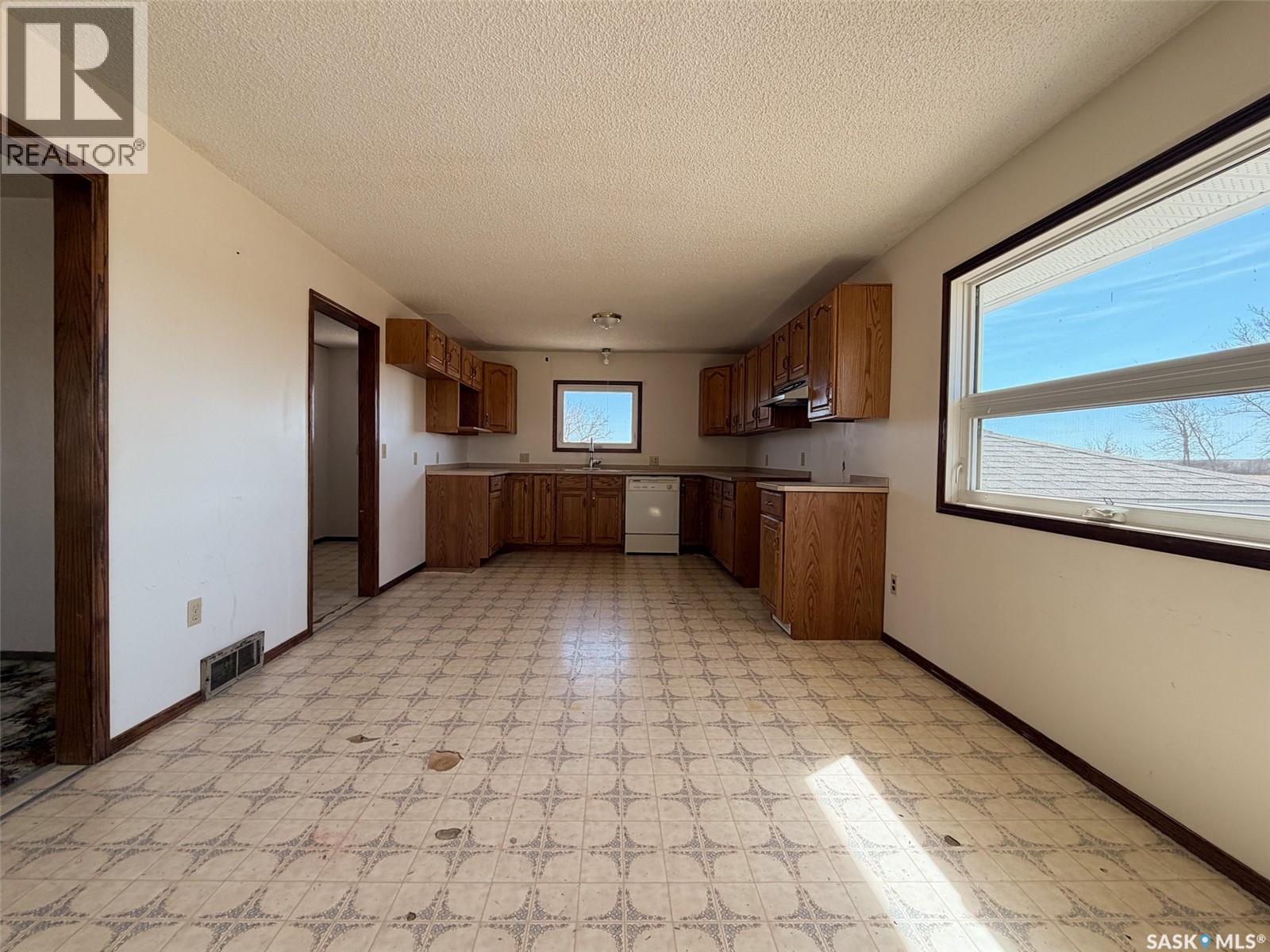Eastend Wills Acreage Property Photo 13