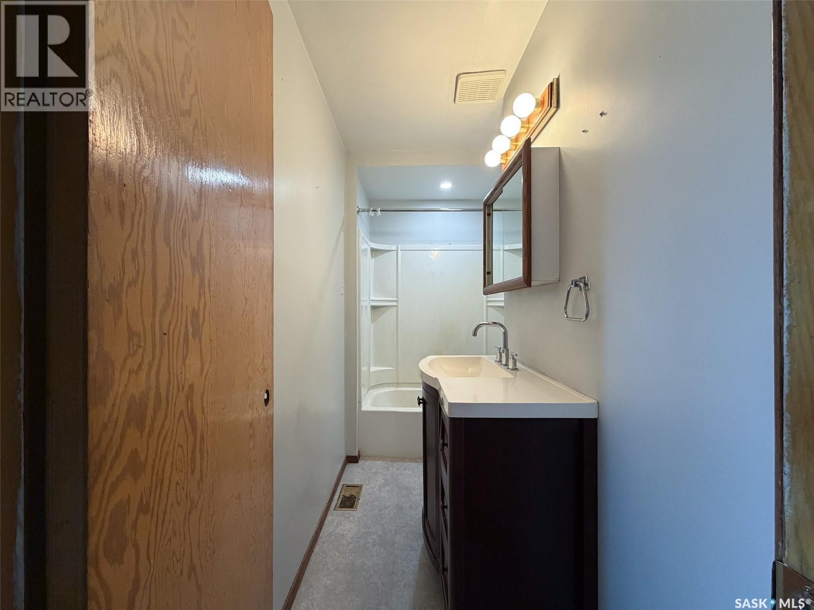 Eastend Wills Acreage Property Photo 20