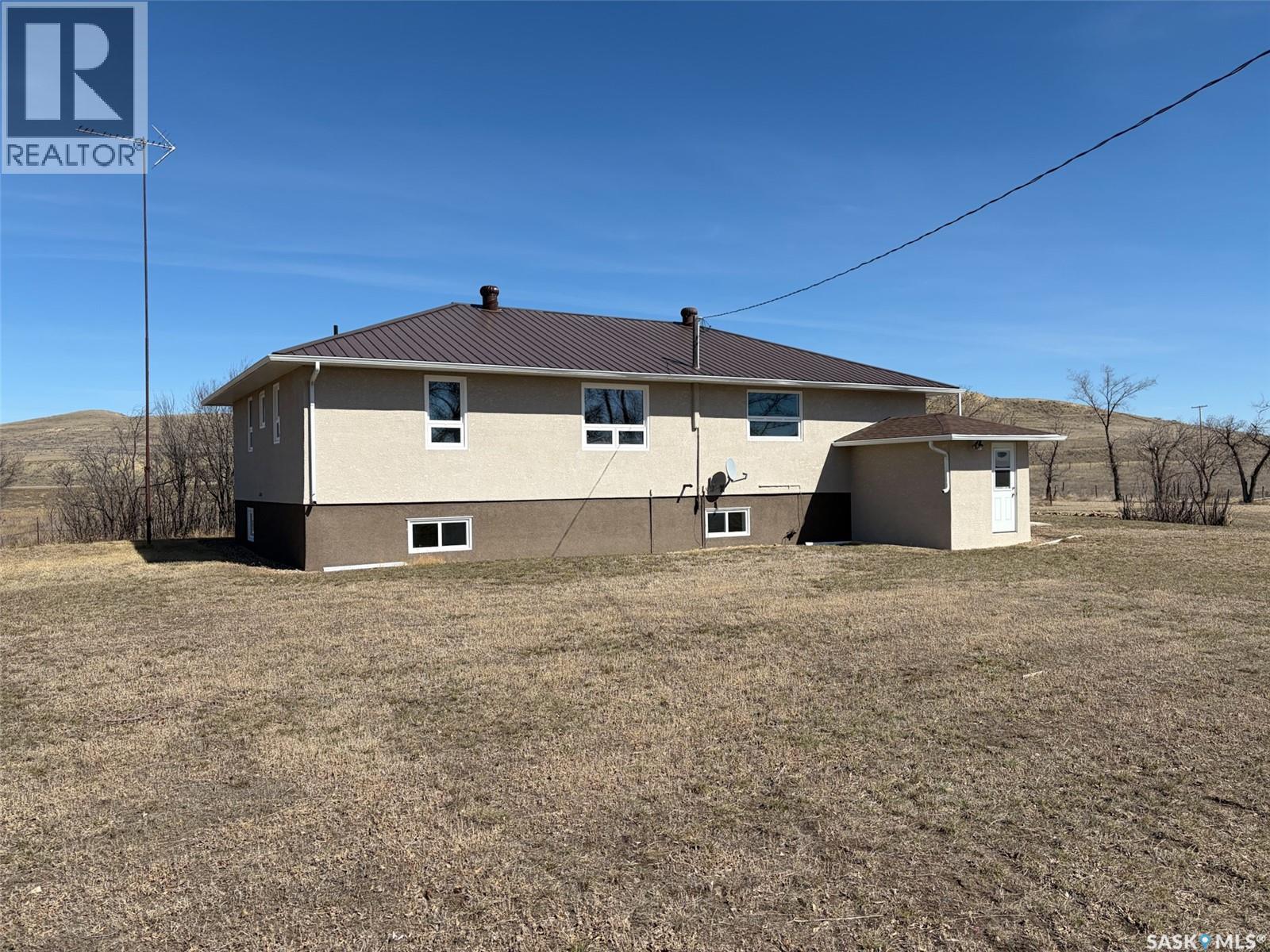 Eastend Wills Acreage Property Photo 42