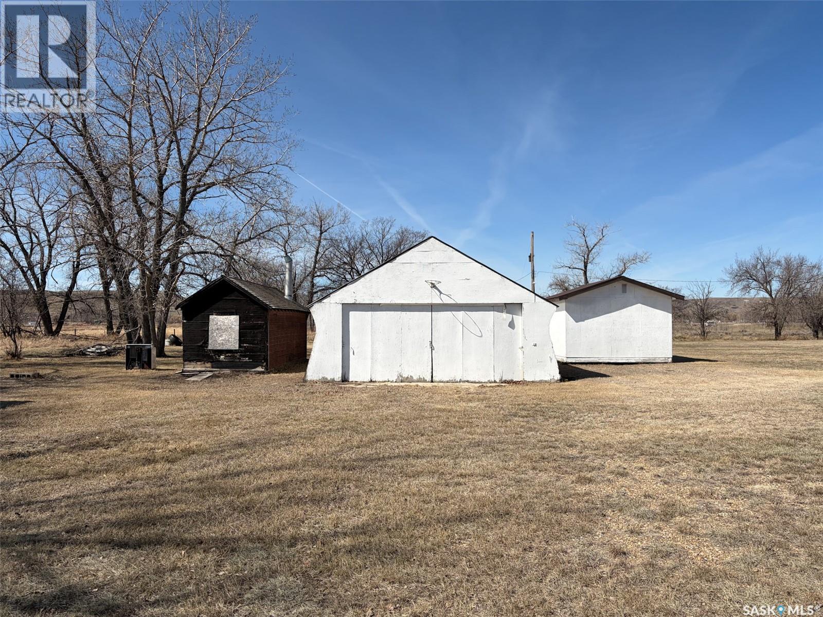Eastend Wills Acreage Property Photo 45