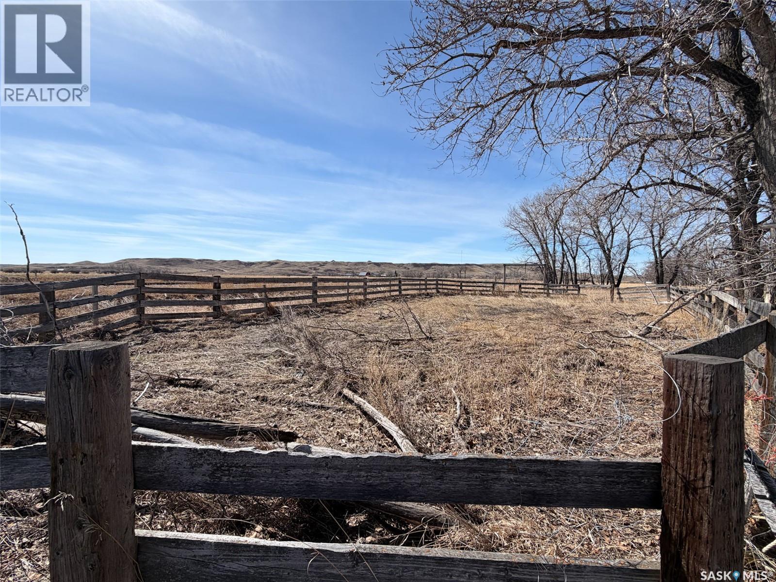 Eastend Wills Acreage Property Photo 46