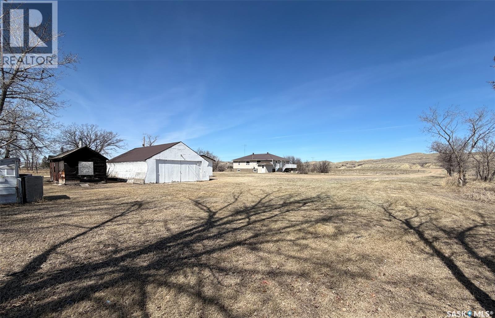 Eastend Wills Acreage Property Photo 47