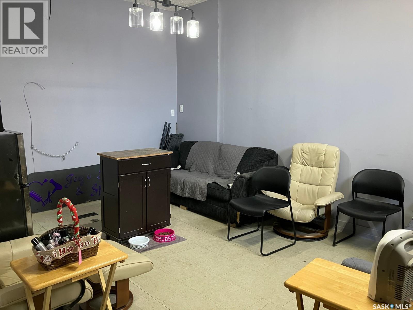 107 1st Avenue E Property Photo 17