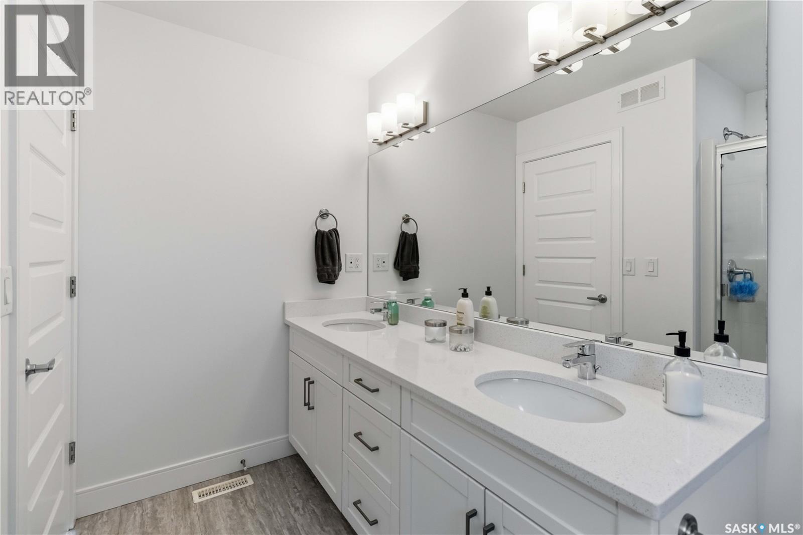403 Delainey Road Property Photo 26