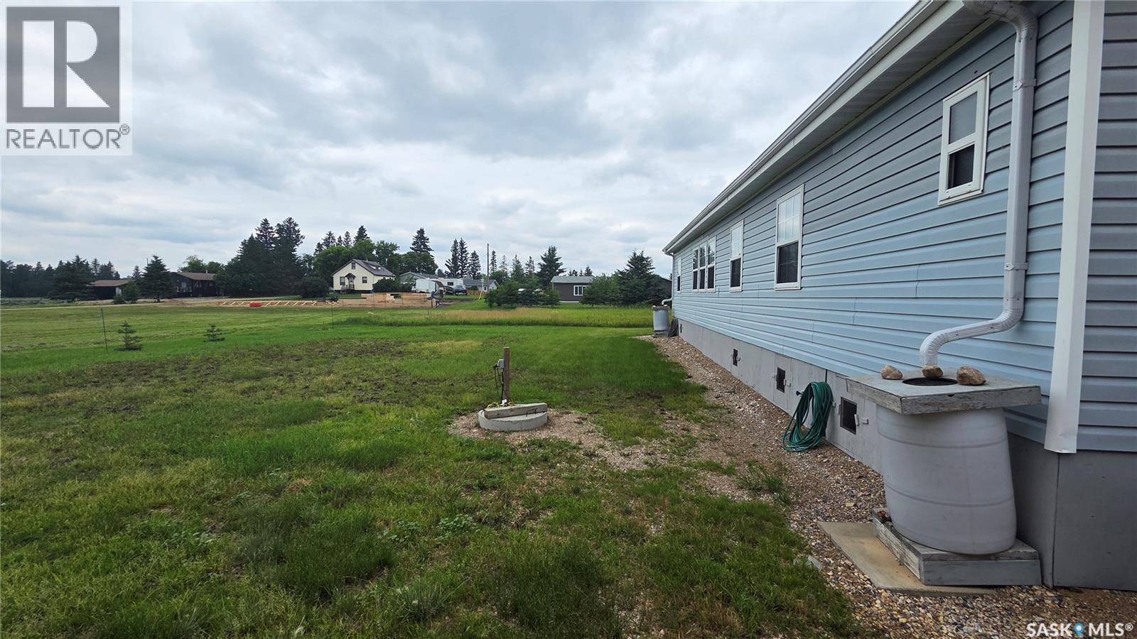 316 1st Street W Property Photo 2