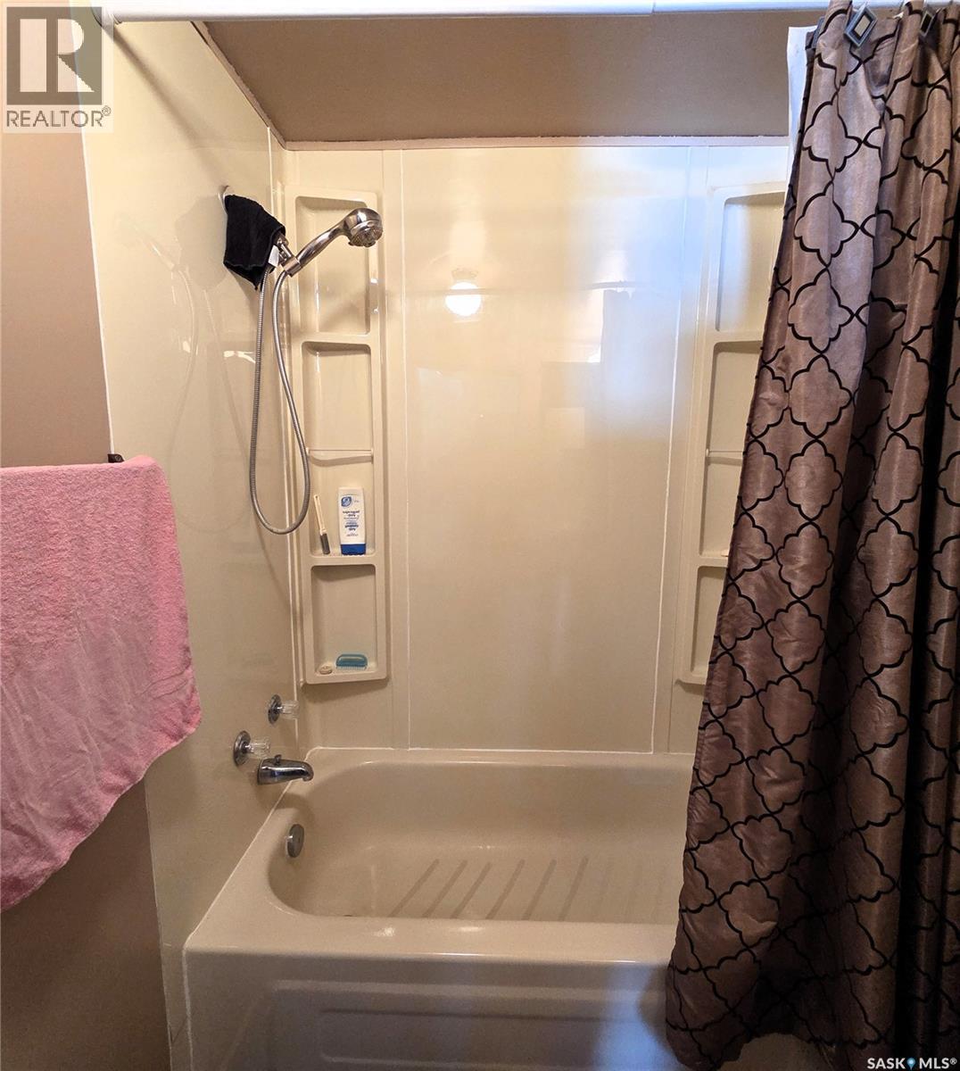 316 1st Street W Property Photo 27