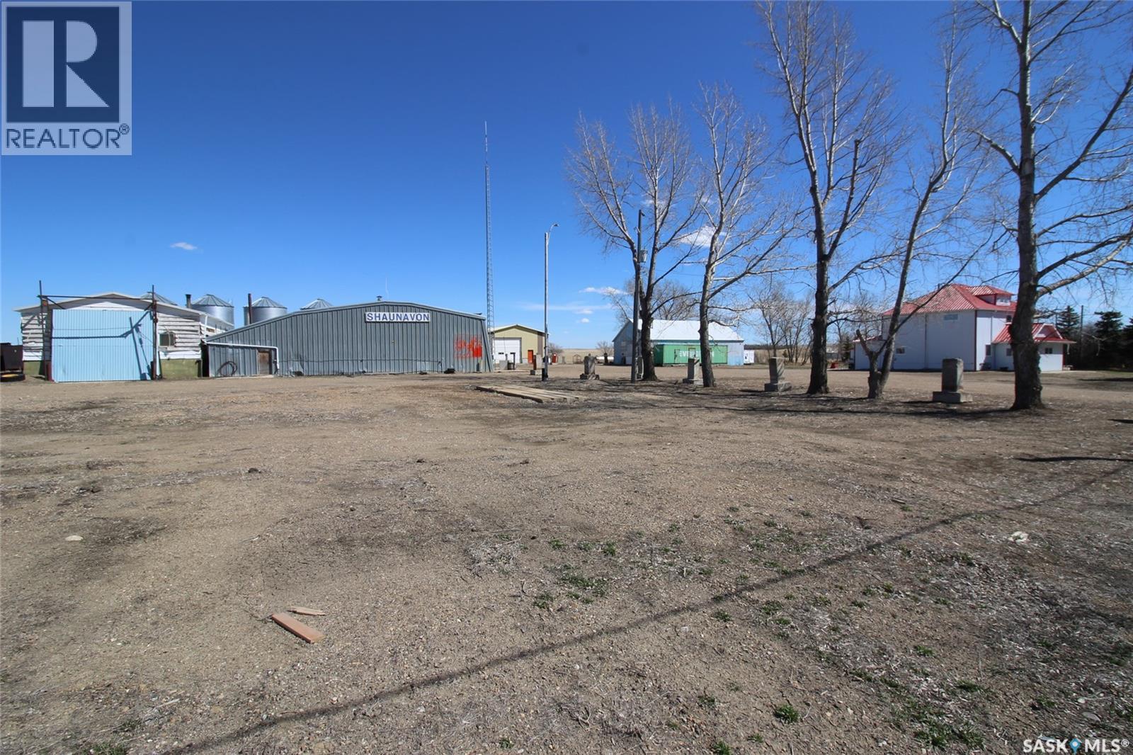 8241 Range Road Property Photo 4