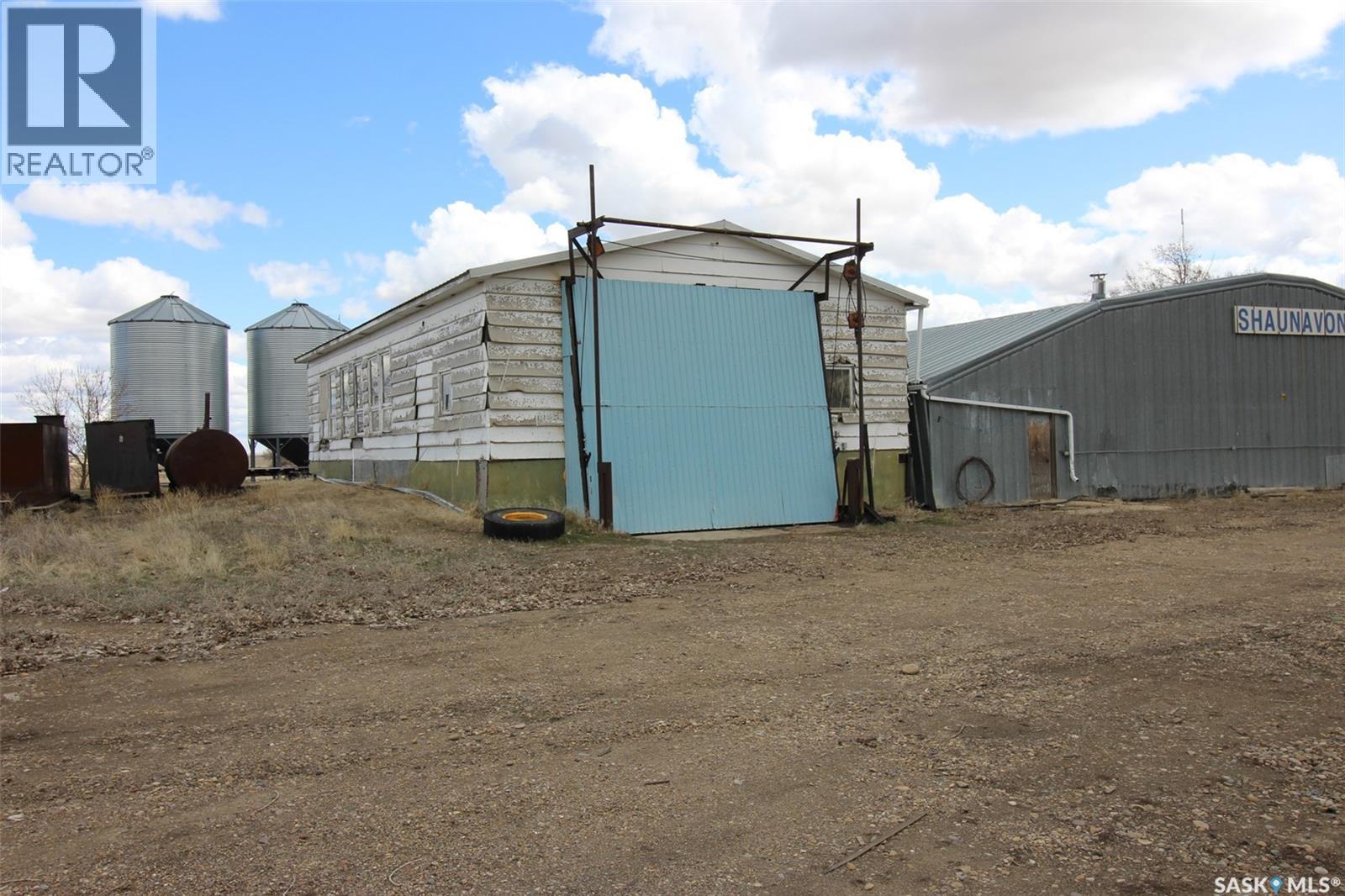 8241 Range Road Property Photo 12