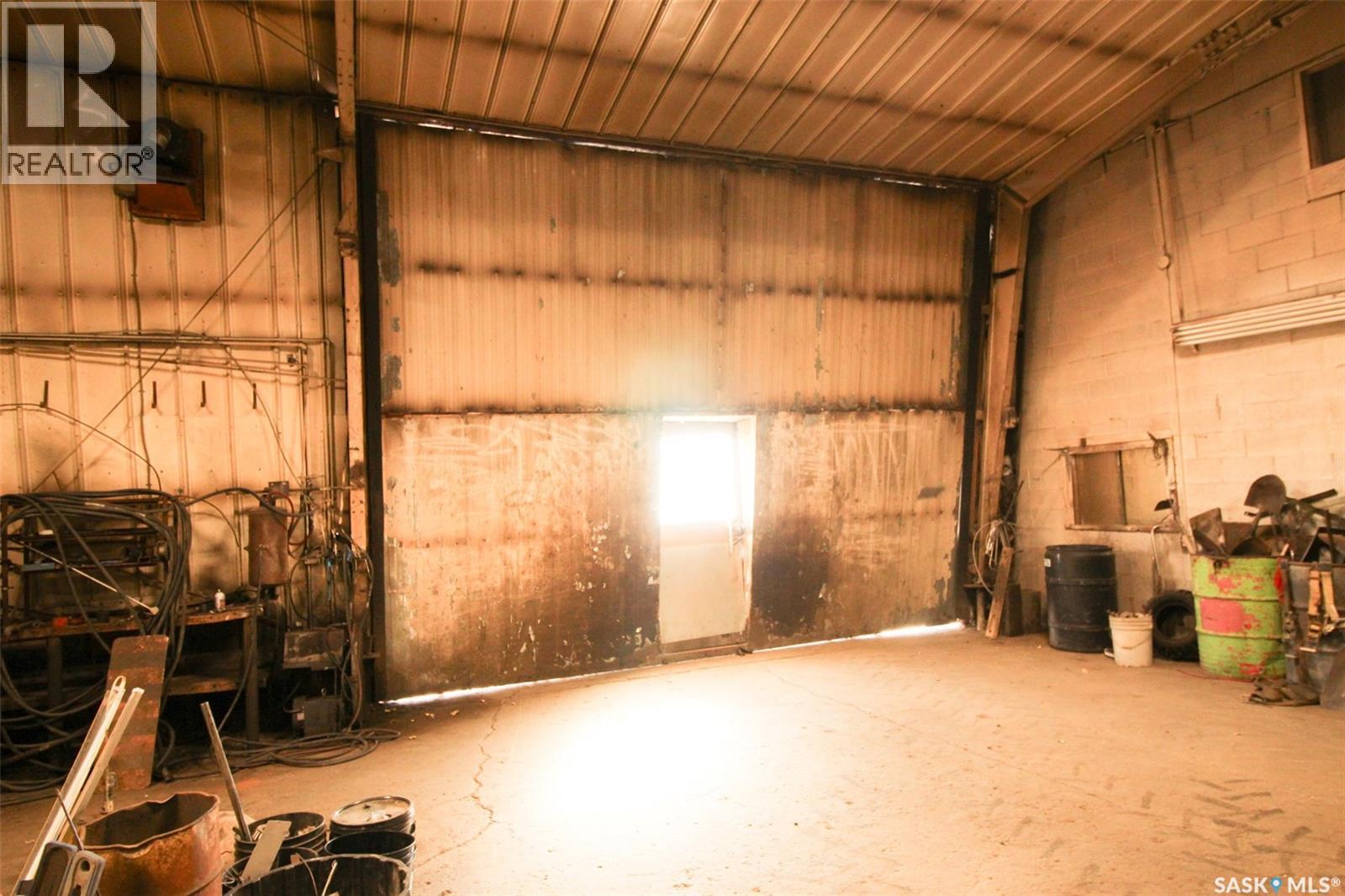 8241 Range Road Property Photo 17