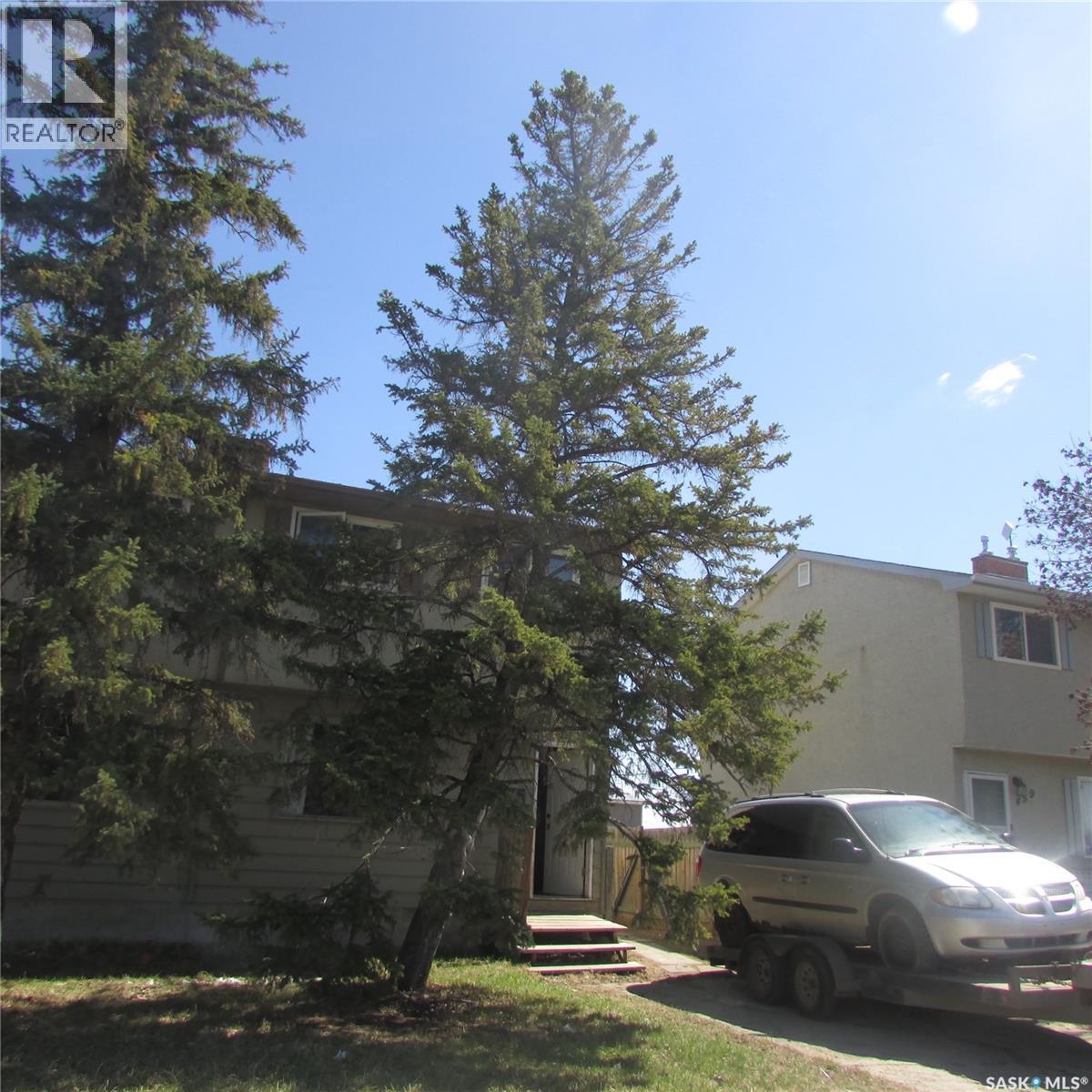 455 McIntosh STREET Property Photo 1