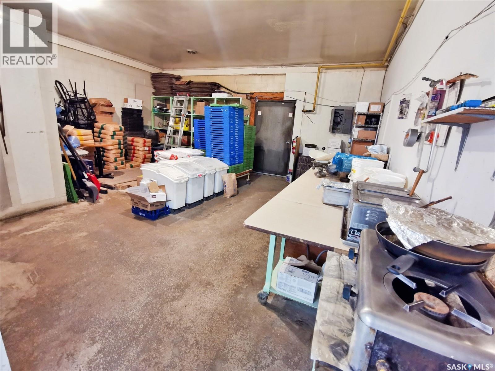305 Main Street Property Photo 5