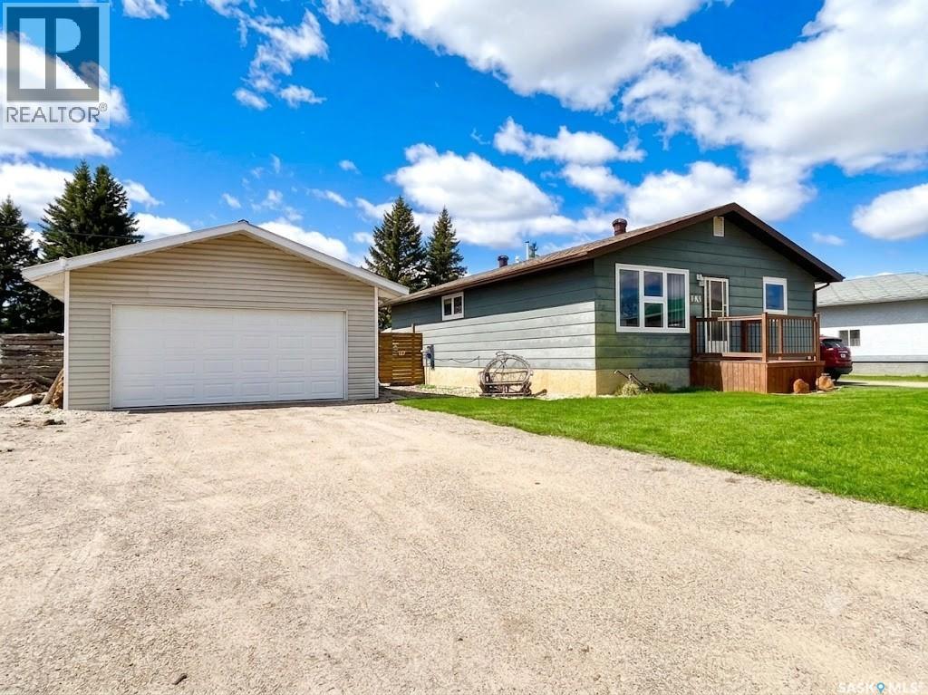 404 5th Street N Property Photo 2