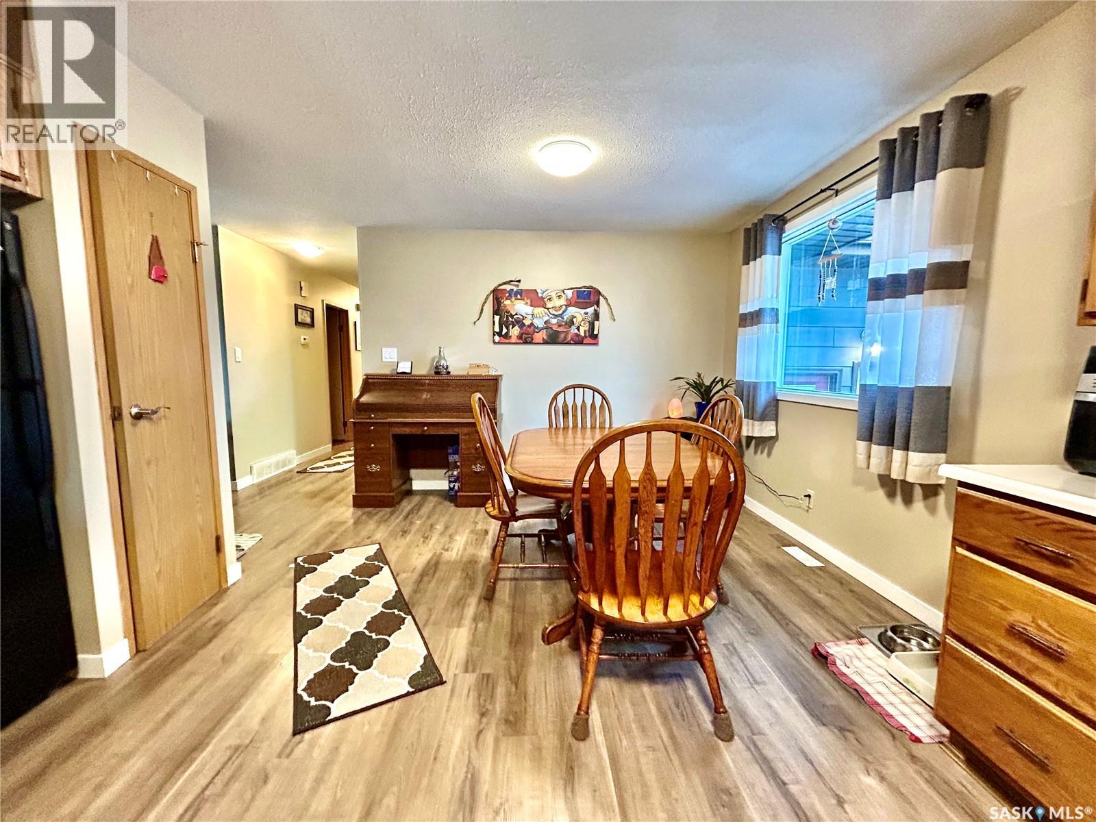 404 5th Street N Property Photo 9