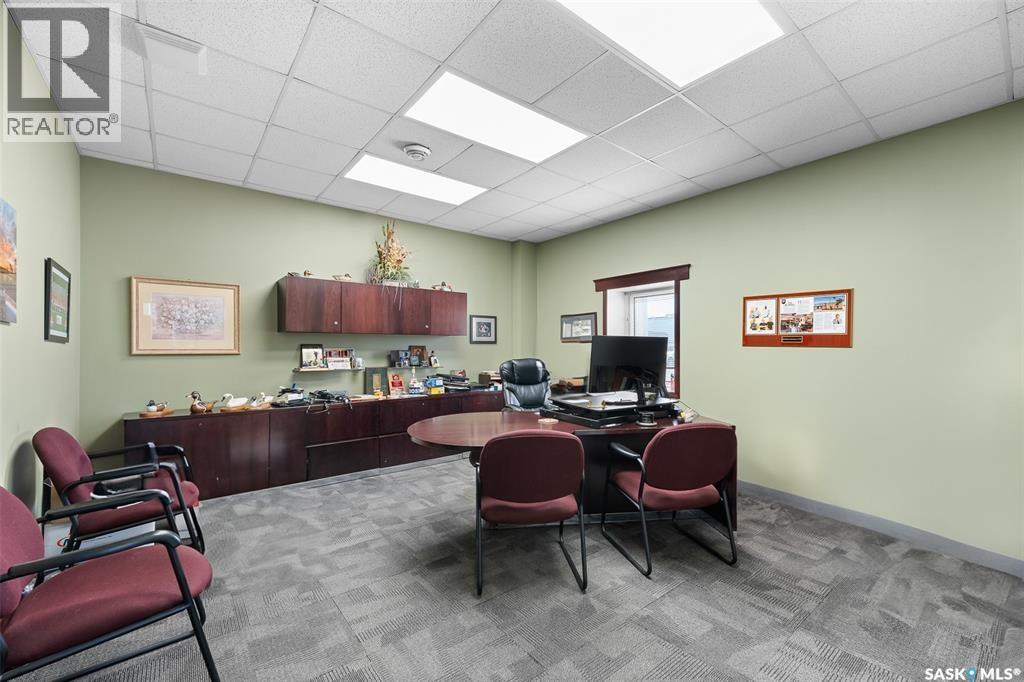 A 100 Fairford Street W Property Photo 5