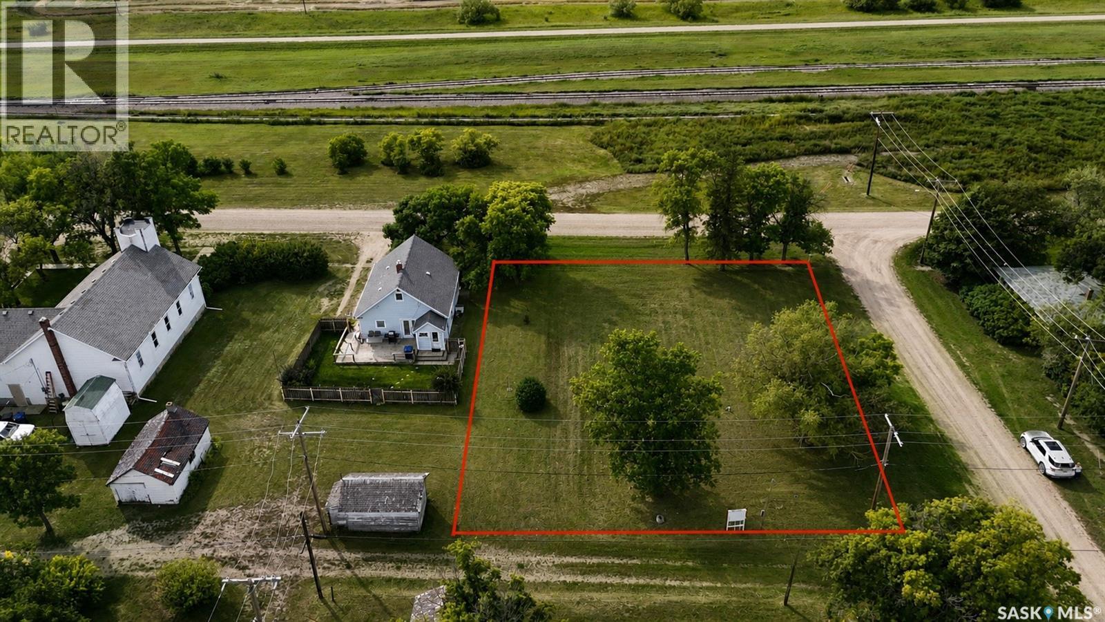 136 Railway Avenue Property Photo 1