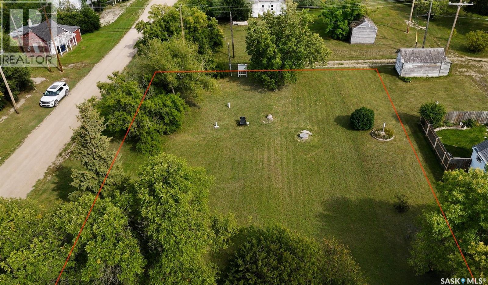 136 Railway Avenue Property Photo 3
