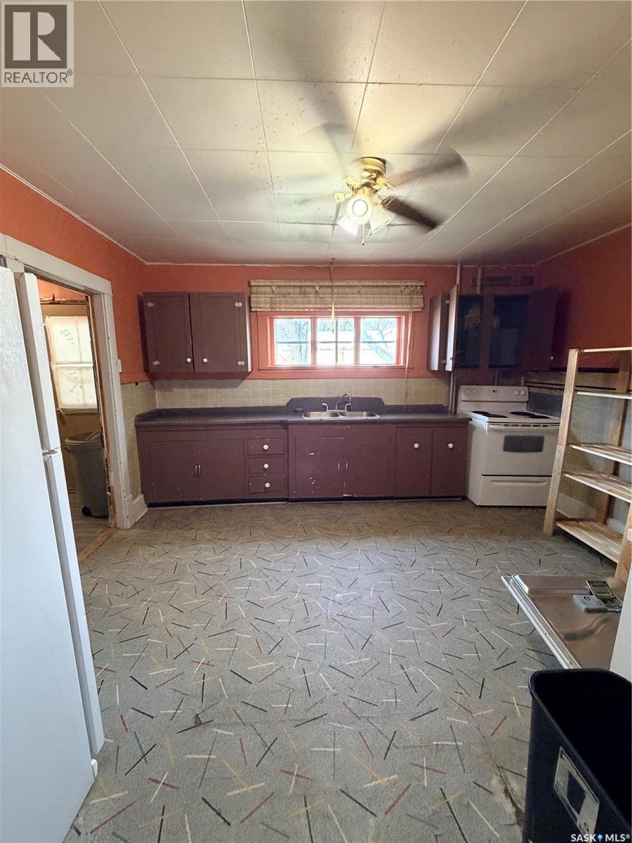 573 Centre Street Property Photo 6