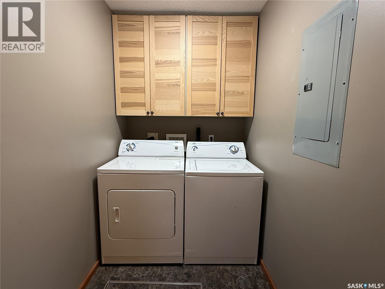 231 Kiezie Channel Drive Property Photo 14