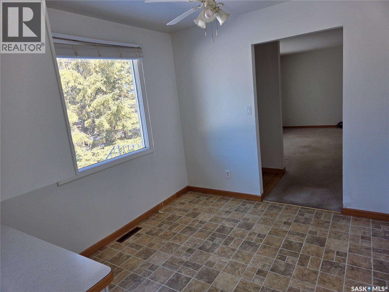 718 98th Avenue Property Photo 7