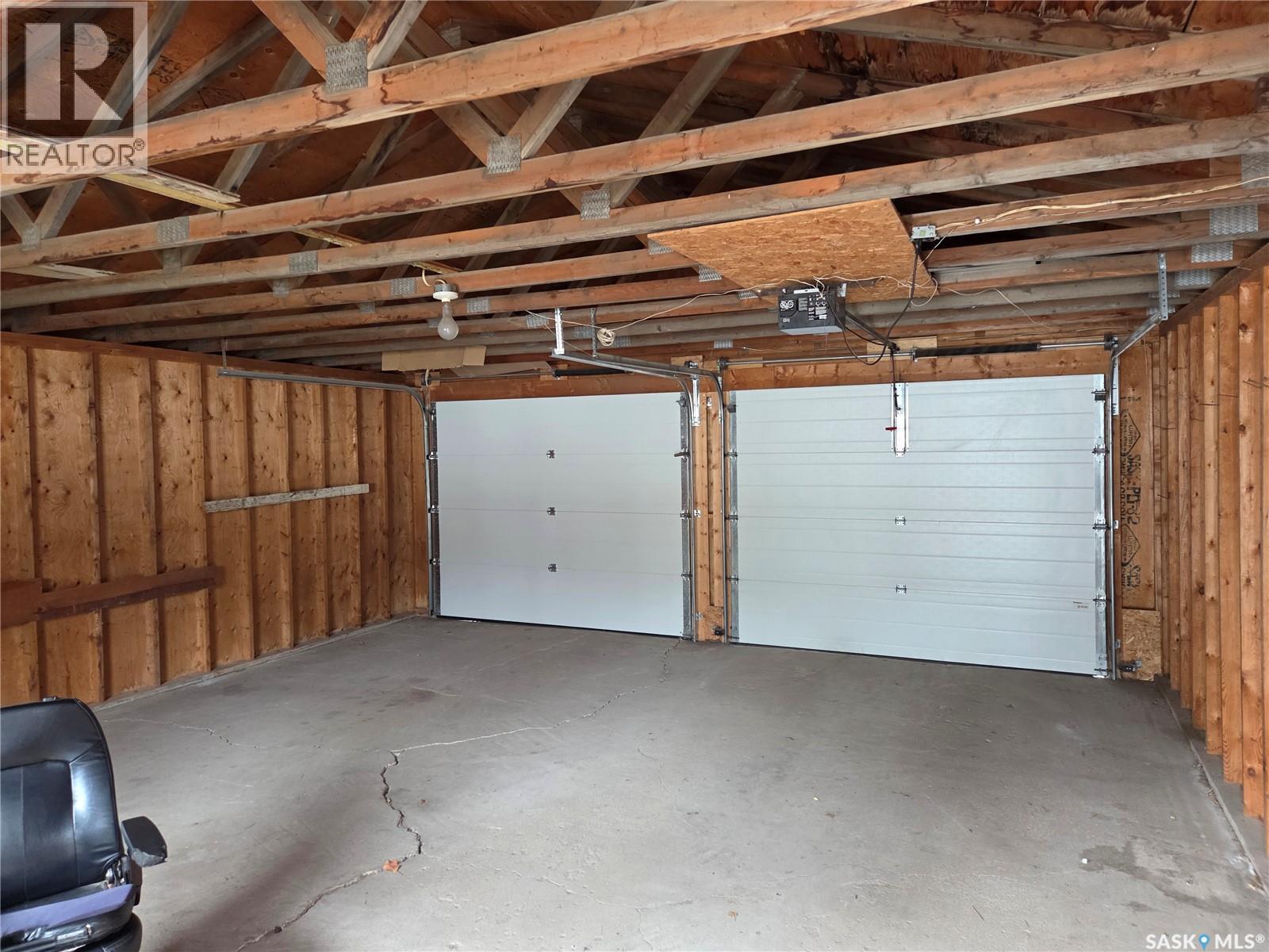 718 98th Avenue Property Photo 21